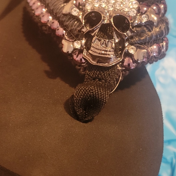 Corkys Skull Flip Flops - Picture 2 of 3